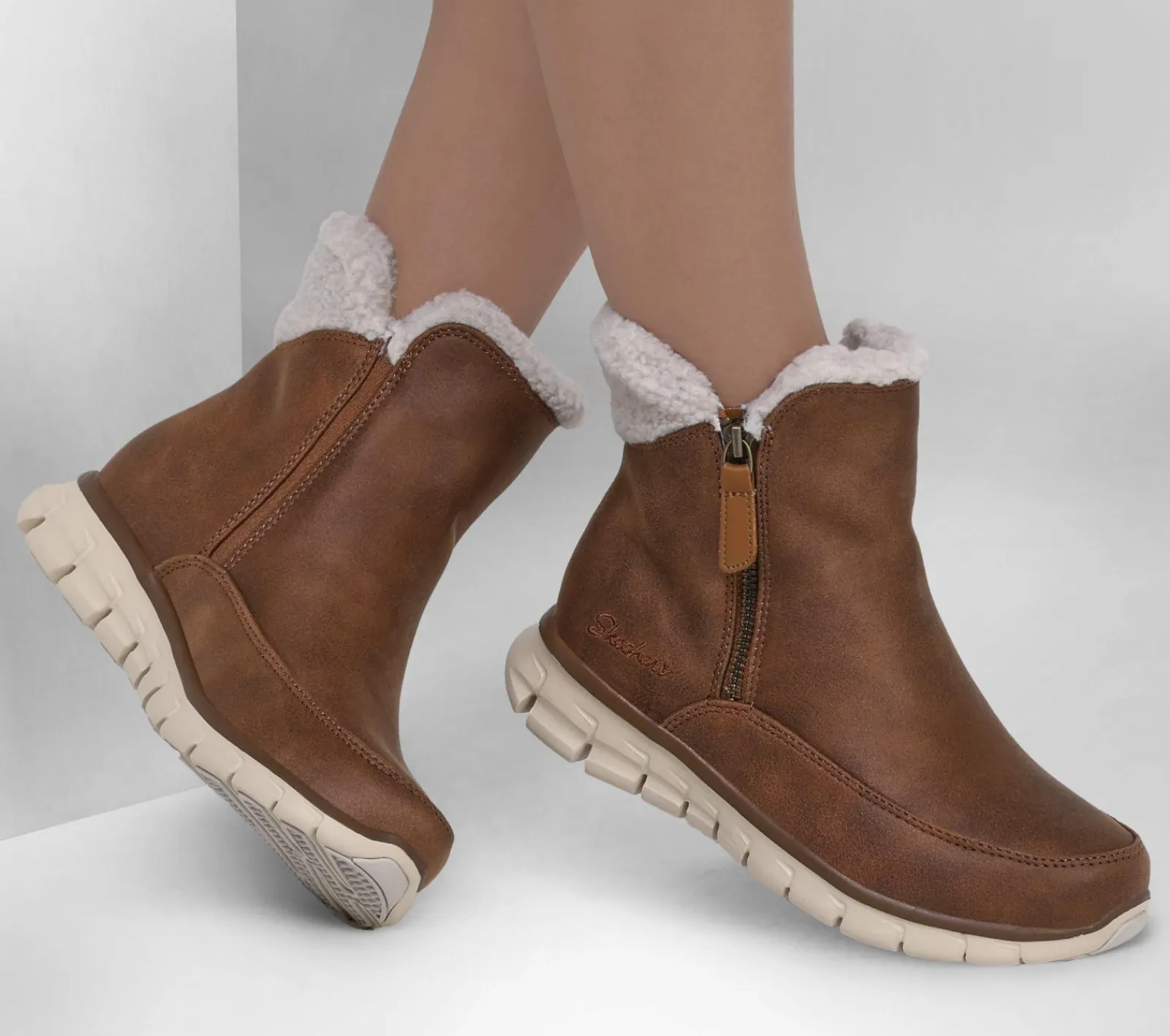 Botas-SKECHERS Synergy - Collab CASTANHO CLARO